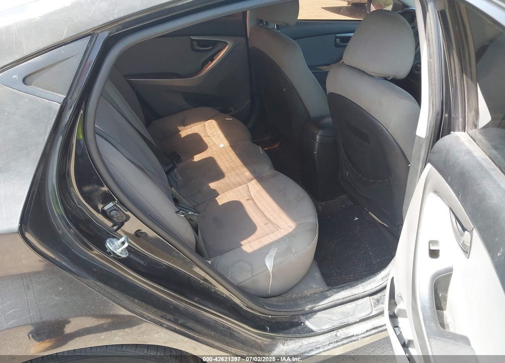 2013 HYUNDAI ELANTRA VIN: 5NPDH4AE0DH218203