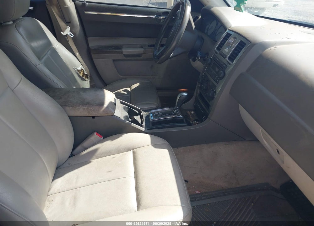 2007 CHRYSLER 300 TOURING VIN: 2C3KA53G87H877597