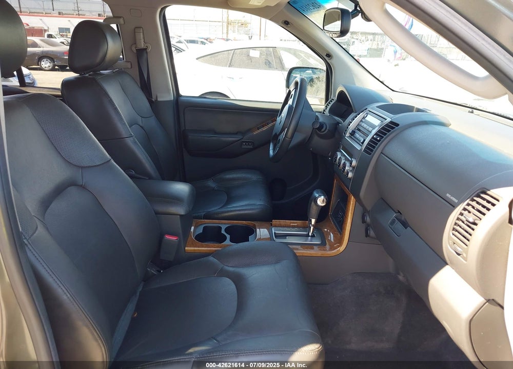 2005 NISSAN PATHFINDER LE VIN: 5N1AR18U45C718014