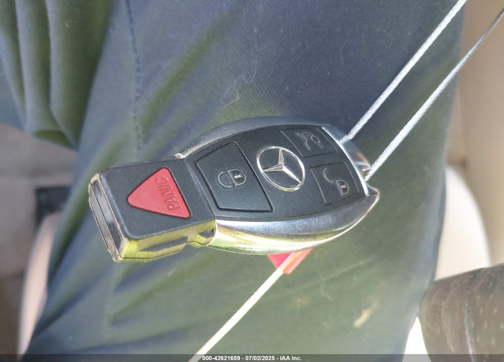 2012 MERCEDES-BENZ C VIN: WDDGF8BB8CA691471