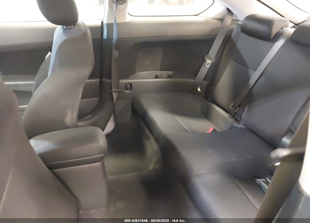 2010 SCION TC VIN: JTKDE3B70A0304115
