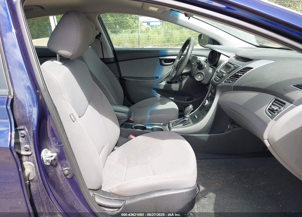 2014 HYUNDAI ELANTRA VIN: 5NPDH4AE5EH532057