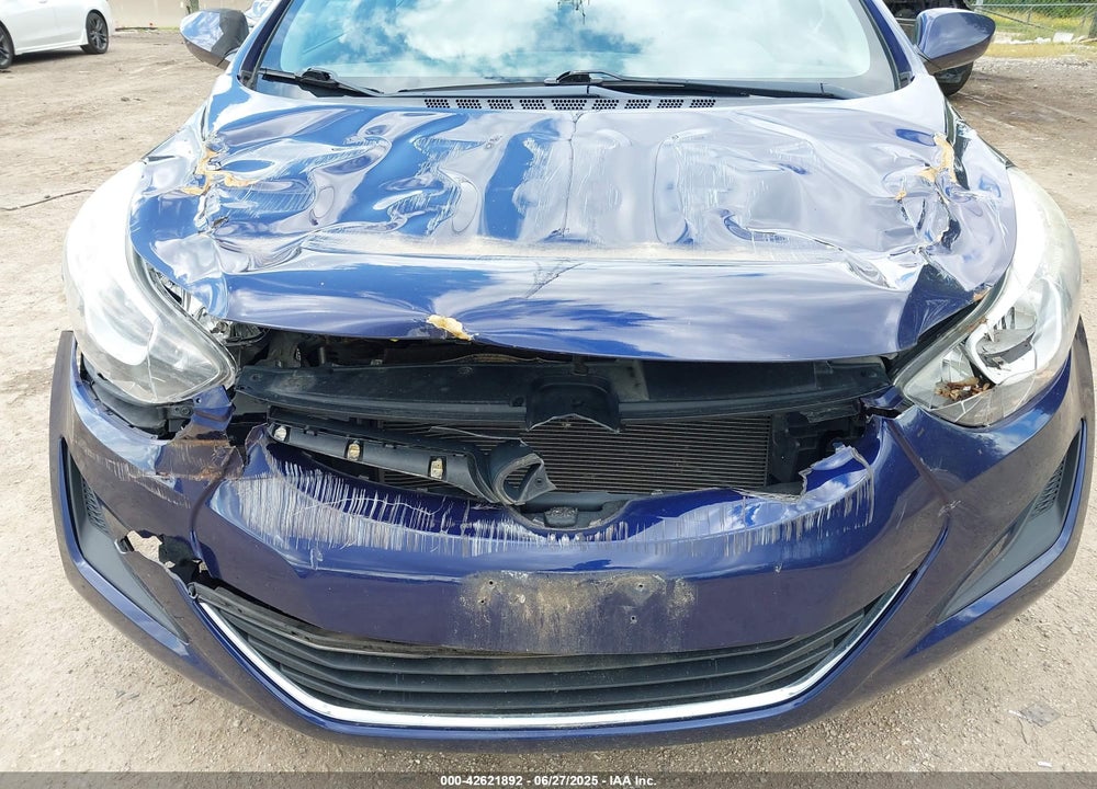 2014 HYUNDAI ELANTRA VIN: 5NPDH4AE5EH532057