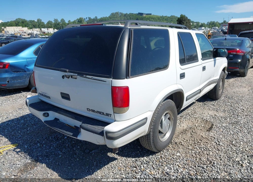 1999 CHEVROLET BLAZER LT VIN: 1GNDT13W4X2112417