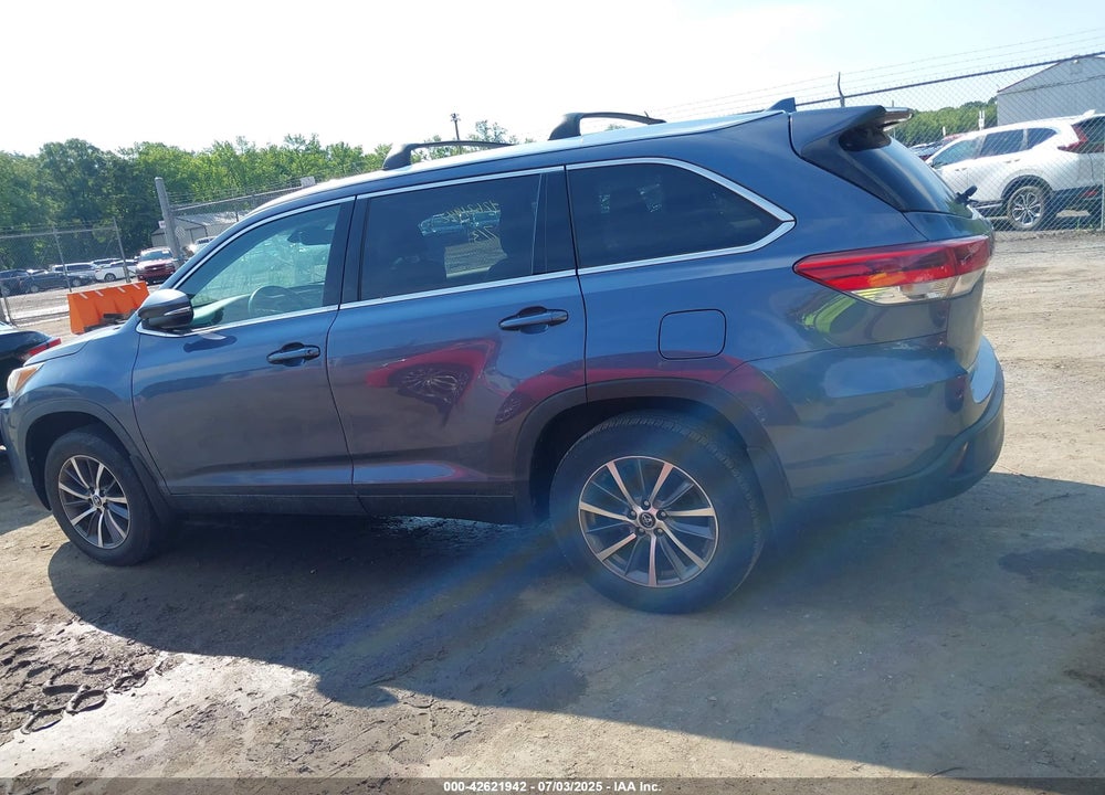 2019 TOYOTA HIGHLANDER VIN: 5TDJZRFH9KS734440