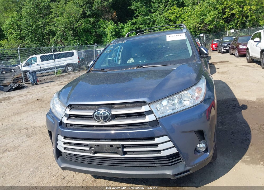 2019 TOYOTA HIGHLANDER VIN: 5TDJZRFH9KS734440