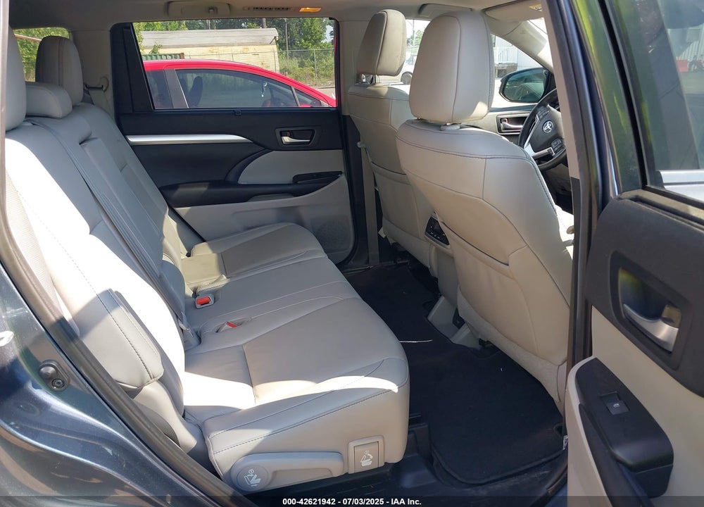 2019 TOYOTA HIGHLANDER VIN: 5TDJZRFH9KS734440