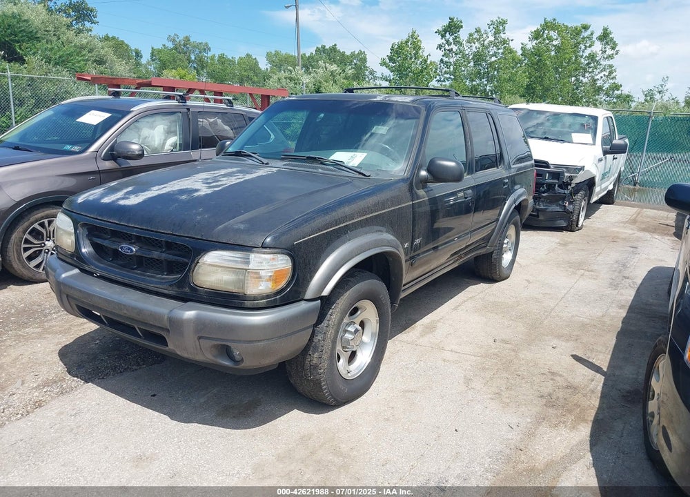 2000 FORD EXPLORER XLT VIN: 1FMZU83P0YZA06693