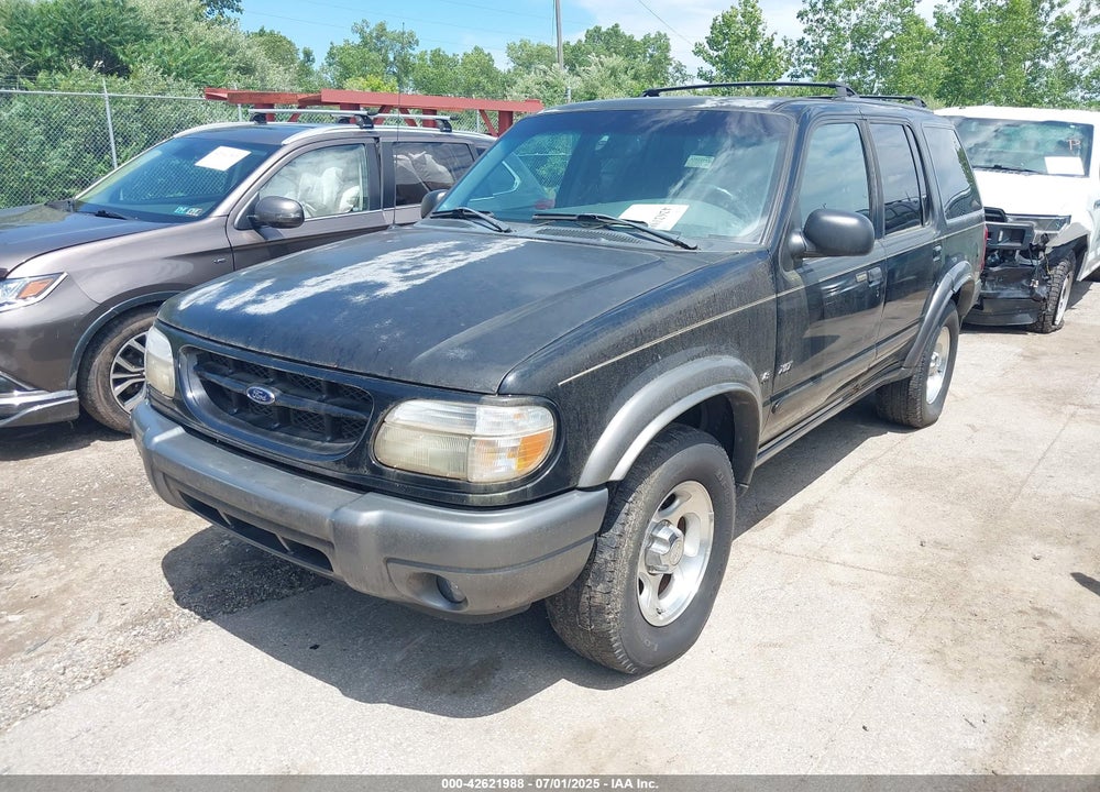 2000 FORD EXPLORER XLT VIN: 1FMZU83P0YZA06693