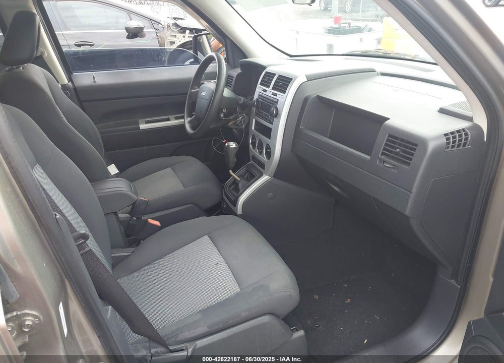 2008 JEEP PATRIOT VIN: 1J8FT28W18D636073