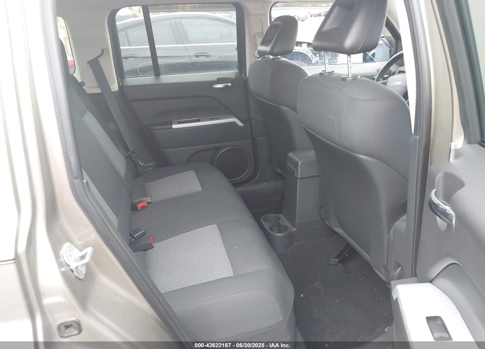 2008 JEEP PATRIOT VIN: 1J8FT28W18D636073