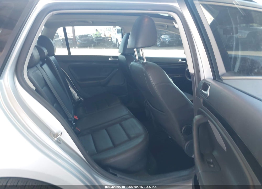 2014 VOLKSWAGEN JETTA VIN: 3VWPP7AJXEM618986