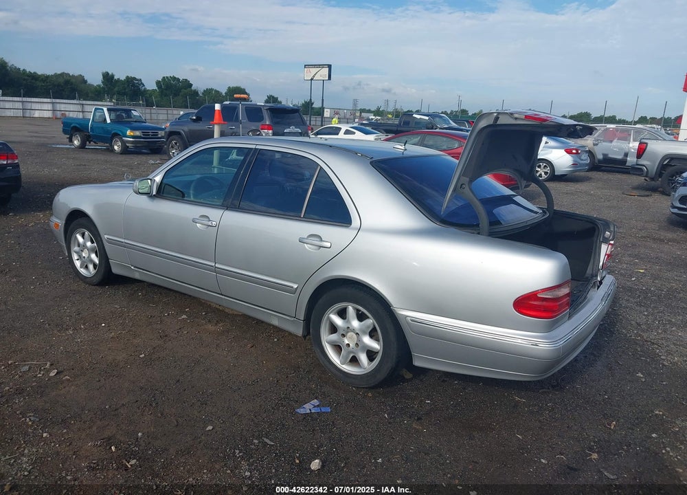 2000 MERCEDES-BENZ E 320 VIN: WDBJF65J9YB150565