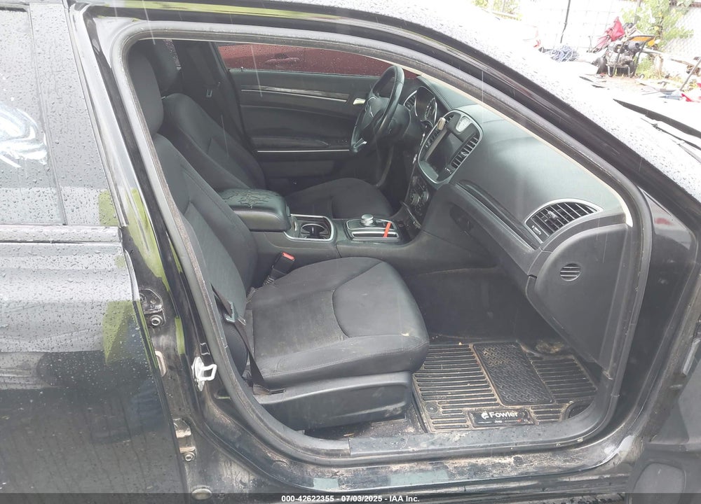 2019 CHRYSLER 300 VIN: 2C3CCAAG7KH738760