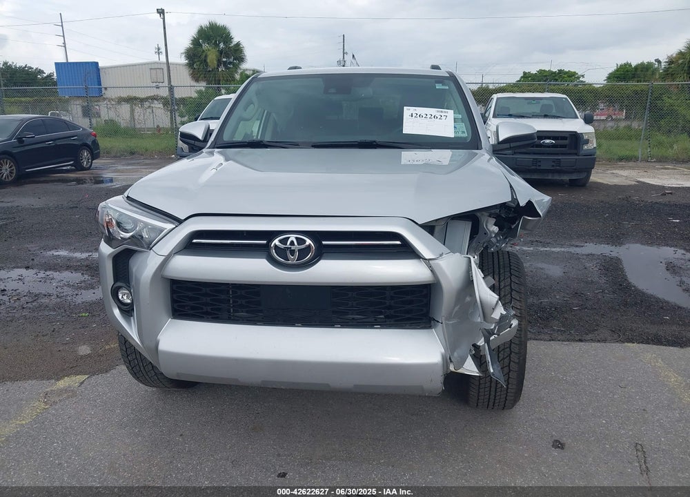 2024 TOYOTA 4RUNNER SR5 VIN: JTEEU5JR9R5309272