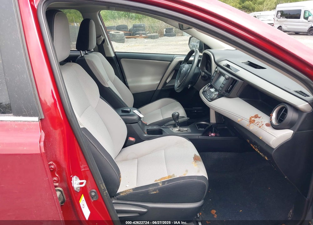 2018 TOYOTA RAV4 VIN: 2T3RFREV5JW821218