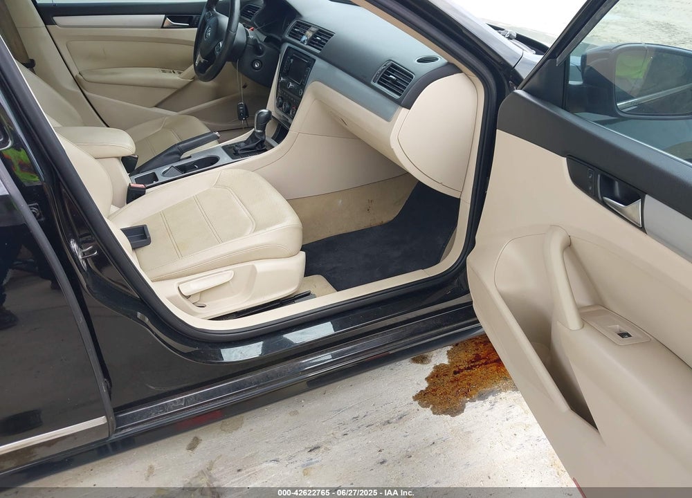 2013 VOLKSWAGEN PASSAT VIN: 1VWBN7A39DC077446