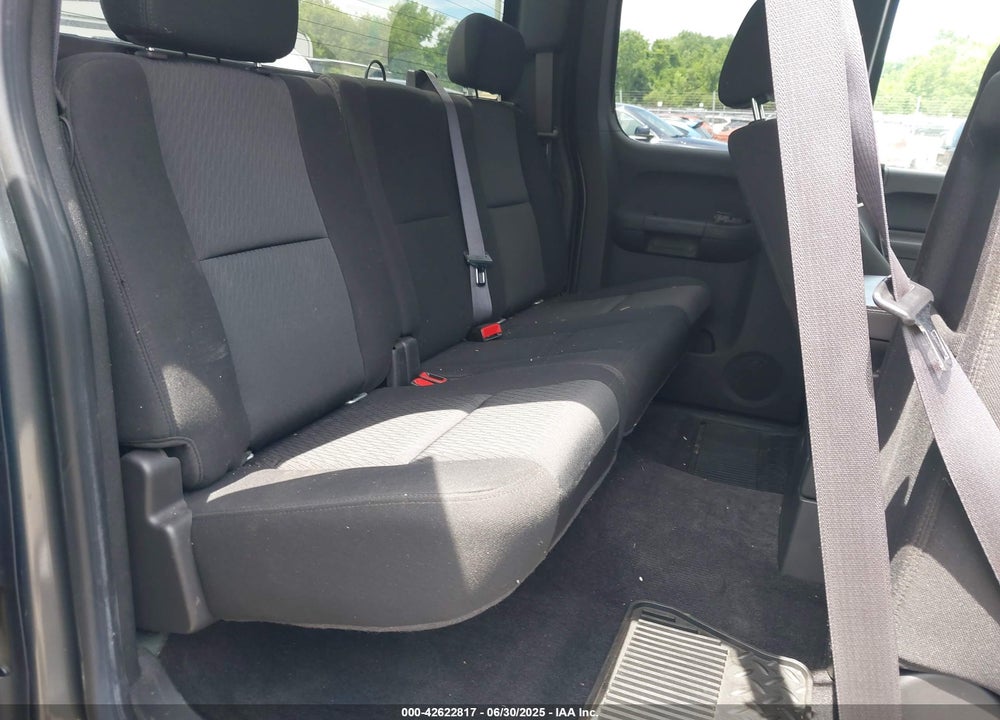 2011 CHEVROLET SILVERADO 1500 VIN: 1GCRKSE32BZ112653