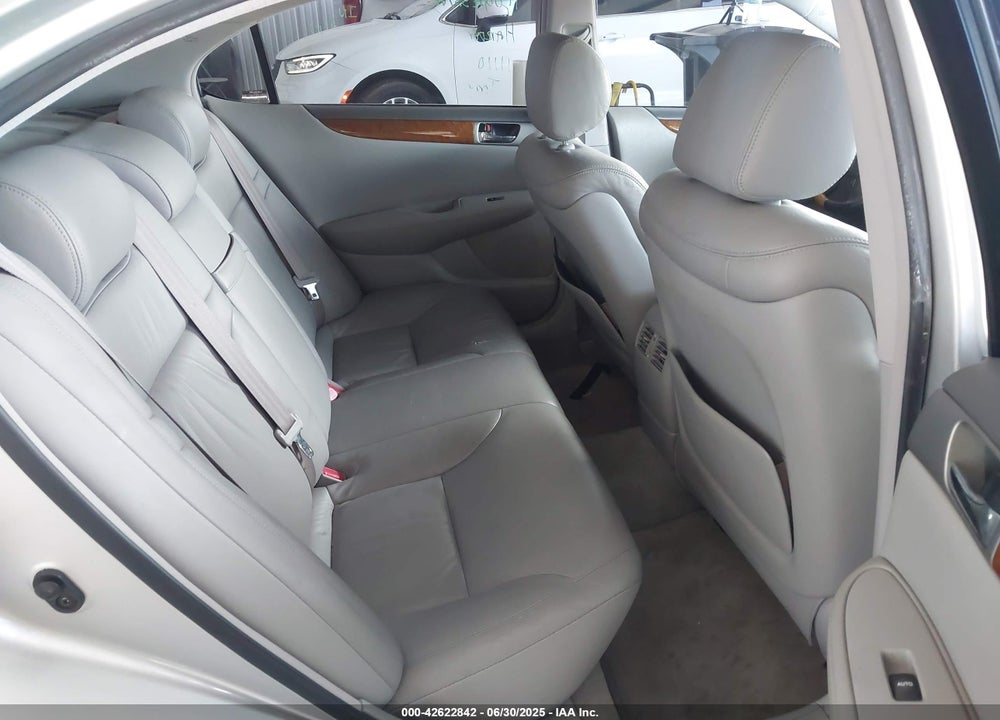 2005 LEXUS ES 330 VIN: JTHBA30G755075517