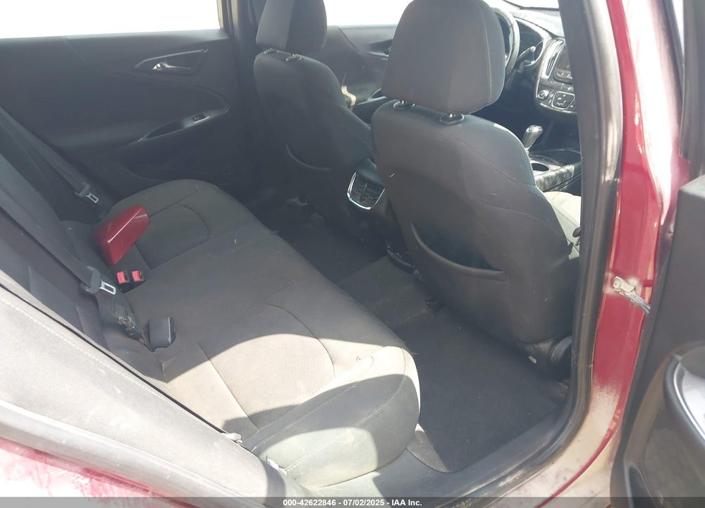 2018 CHEVROLET MALIBU VIN: 1G1ZD5ST7JF261391
