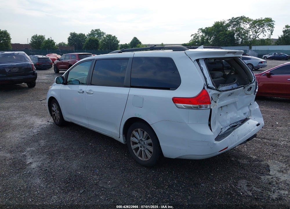 2012 TOYOTA SIENNA XLE 7 PASSENGER VIN: 5TDDK3DCXCS037513