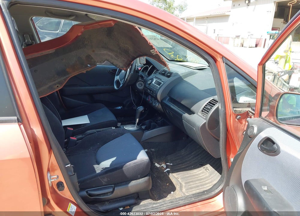 2008 HONDA FIT VIN: JHMGD38648S067275