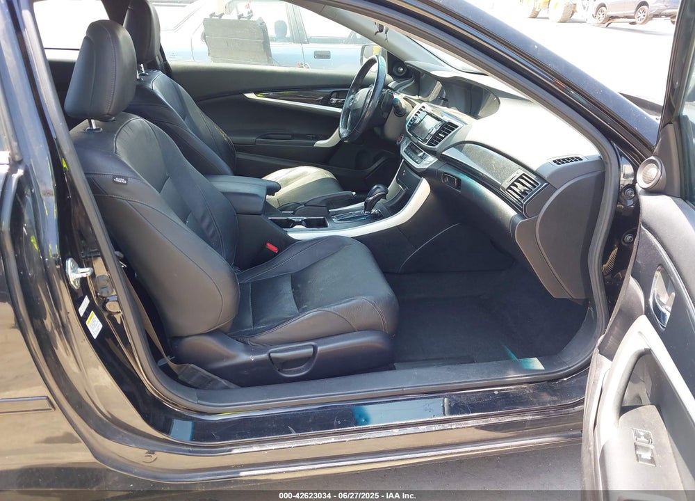2013 HONDA ACCORD VIN: 1HGCT1B83DA003182