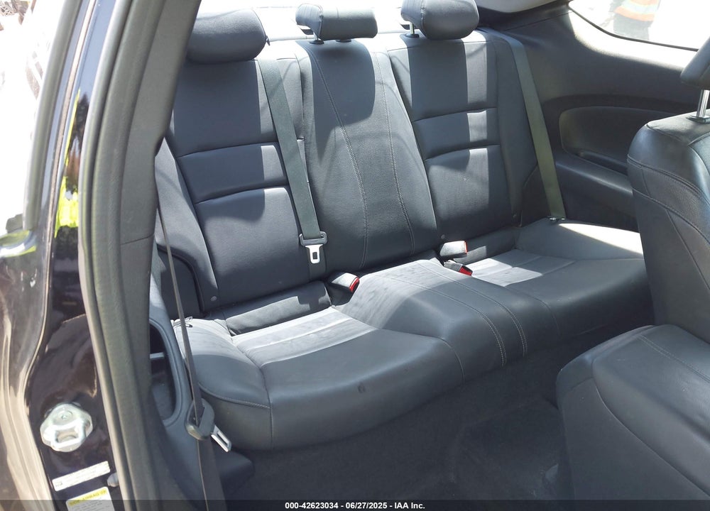 2013 HONDA ACCORD VIN: 1HGCT1B83DA003182