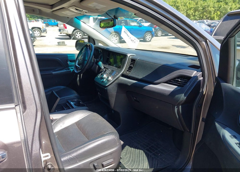 2016 TOYOTA SIENNA VIN: 5TDXK3DC8GS755869