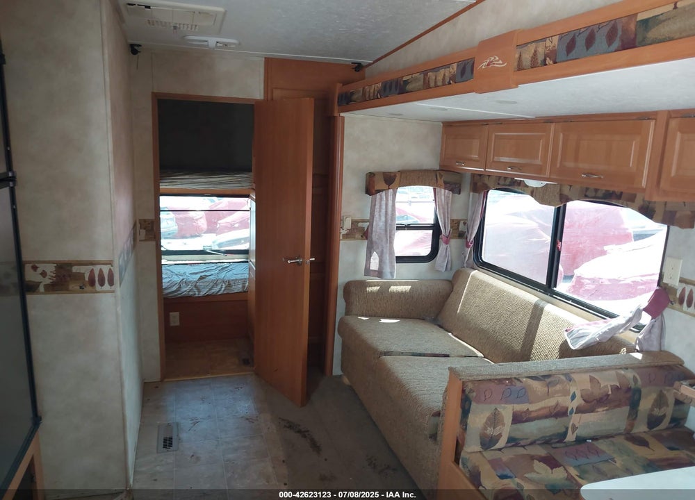2007 HEARTLAND SUNDANCE 3200BHS VIN: 5SFGF32277E002125