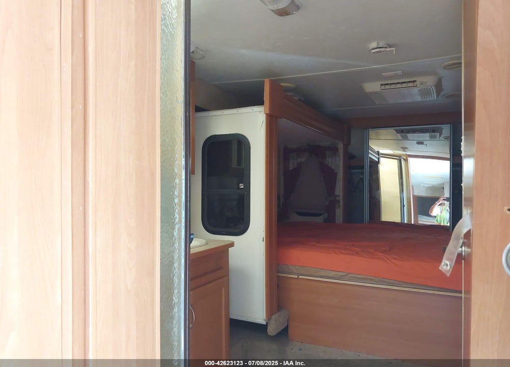 2007 HEARTLAND SUNDANCE 3200BHS VIN: 5SFGF32277E002125