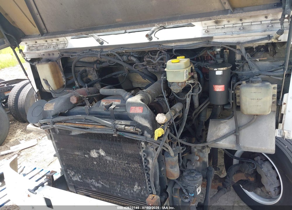 2000 FREIGHTLINER CHASSIS M LINE WALK-IN VAN VIN: 4UZA5FAC8YCG63908