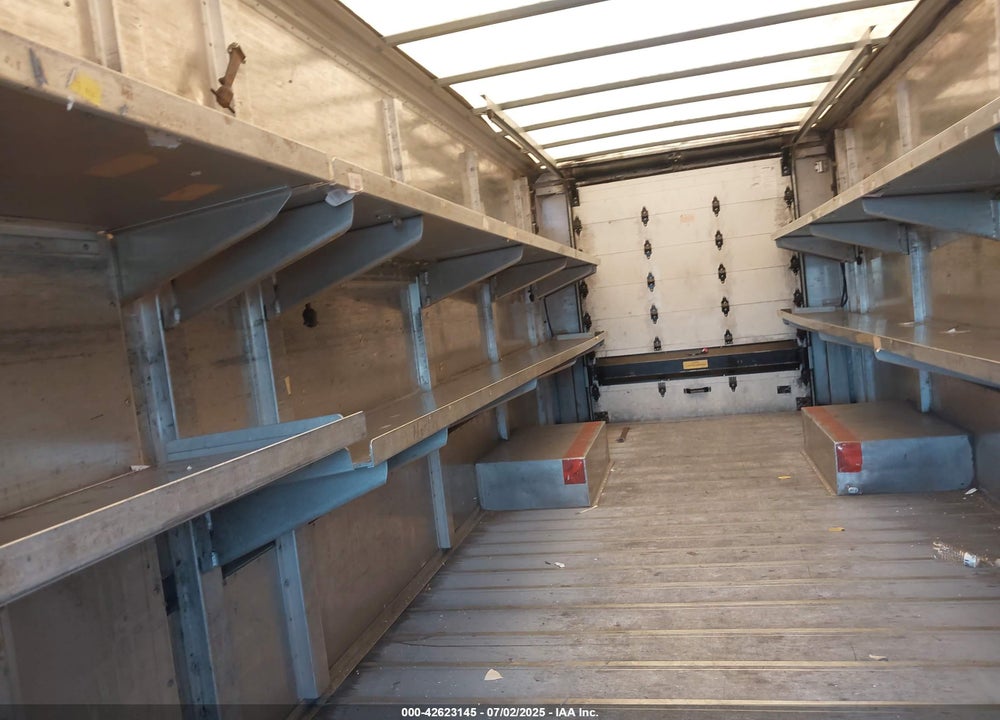 2000 FREIGHTLINER CHASSIS M LINE WALK-IN VAN VIN: 4UZA5FAC8YCG63908