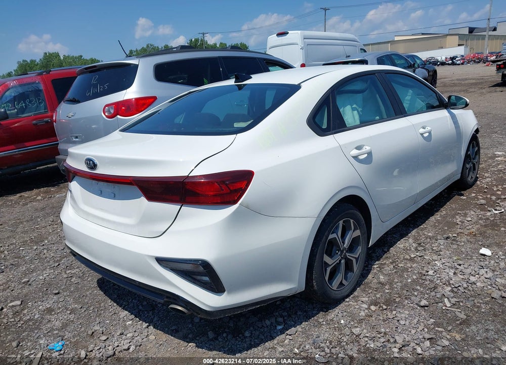 2019 KIA FORTE LXS VIN: 3KPF24AD2KE098665