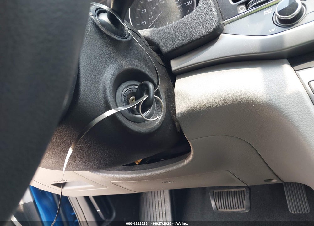 2017 HYUNDAI ELANTRA VIN: 5NPD74LF3HH151563