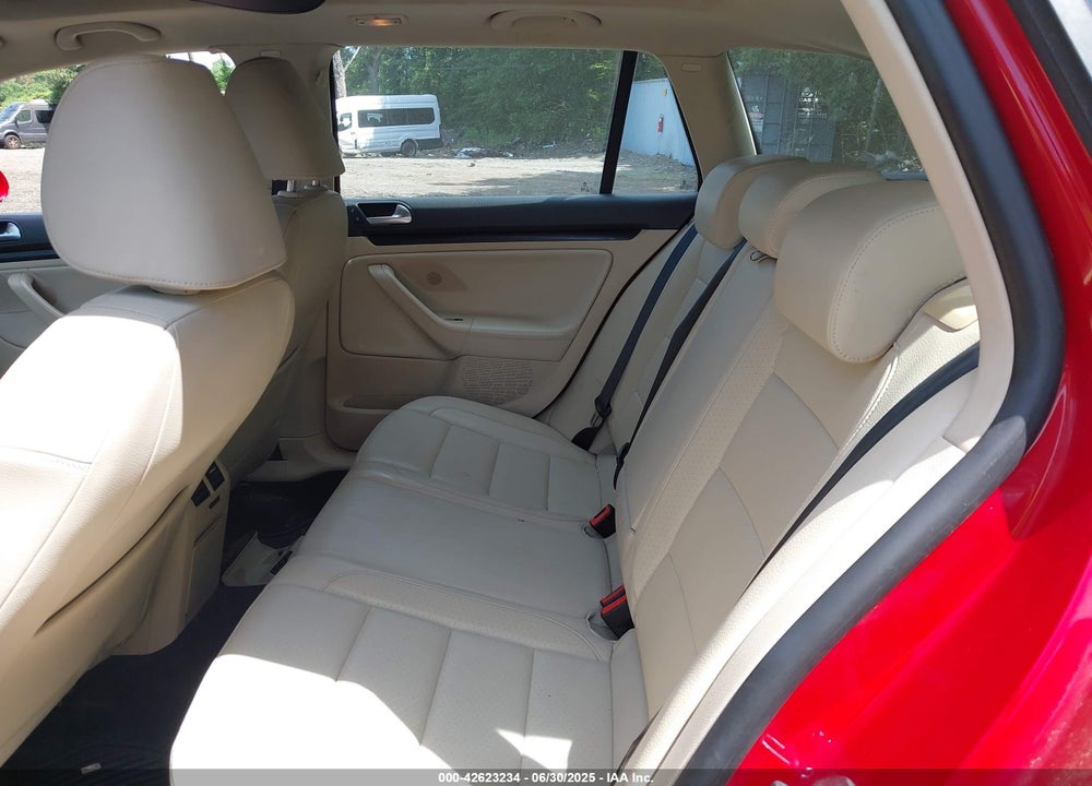 2010 VOLKSWAGEN JETTA VIN: 3VWTL7AJ3AM689032