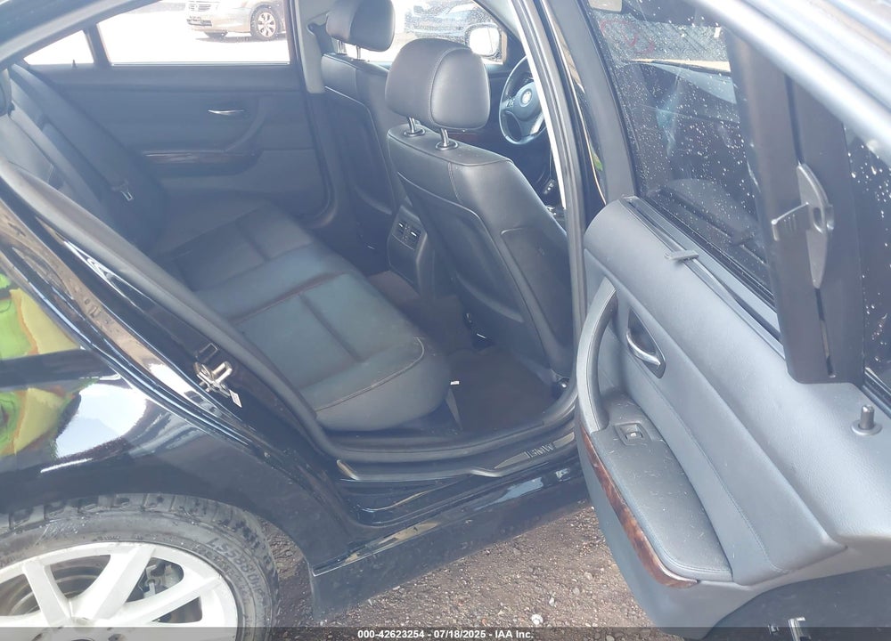 2011 BMW 3 SERIES VIN: WBAPH7C52BE675097