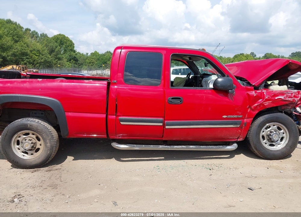 2005 CHEVROLET SILVERADO 2500HD LT VIN: 1GCHK29U35E181832