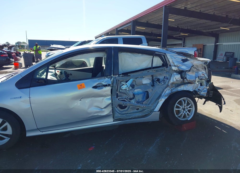 2016 TOYOTA PRIUS VIN: JTDKARFU9G3504205