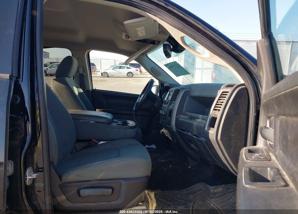 2014 RAM 1500 VIN: 1C6RR7KT5ES156924