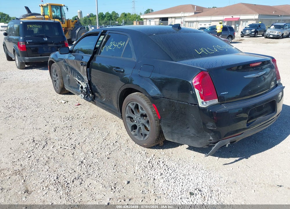 2015 CHRYSLER 300 VIN: 2C3CCARG4FH842391