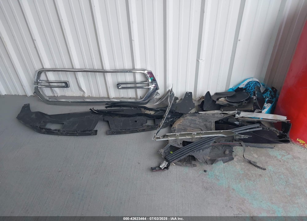 2020 RAM 1500 VIN: 1C6RREBT7LN121222