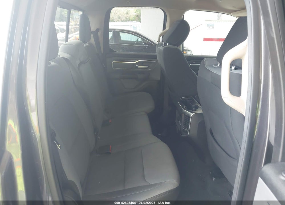 2020 RAM 1500 VIN: 1C6RREBT7LN121222