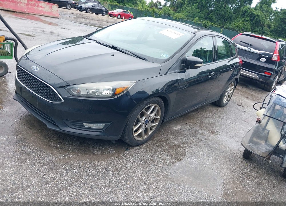 2015 FORD FOCUS SE VIN: 1FADP3K23FL379442