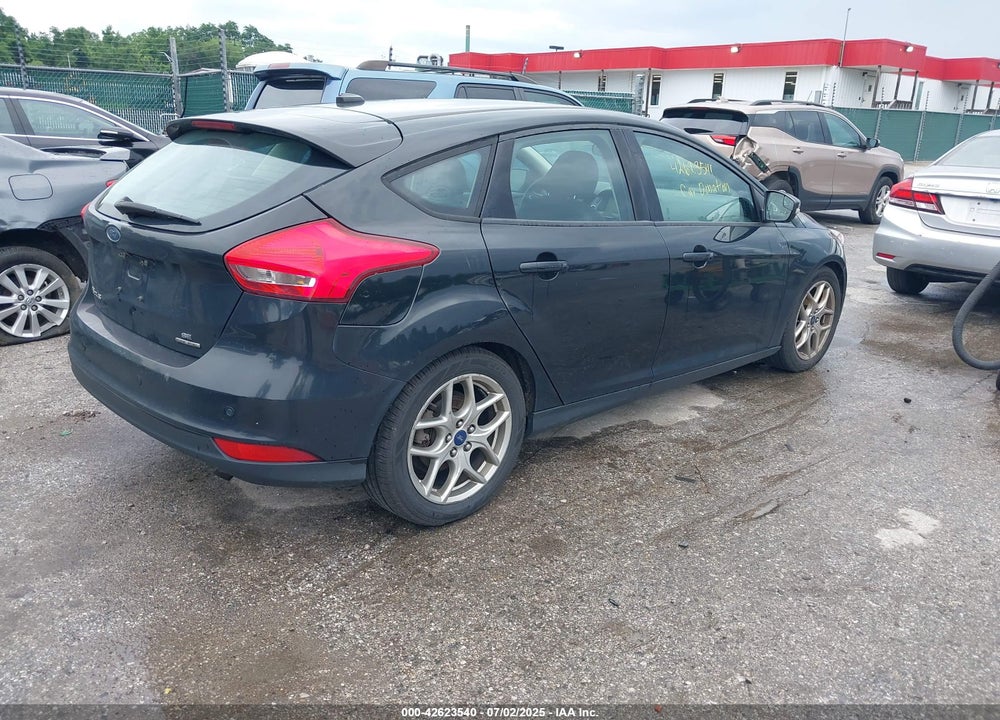 2015 FORD FOCUS SE VIN: 1FADP3K23FL379442