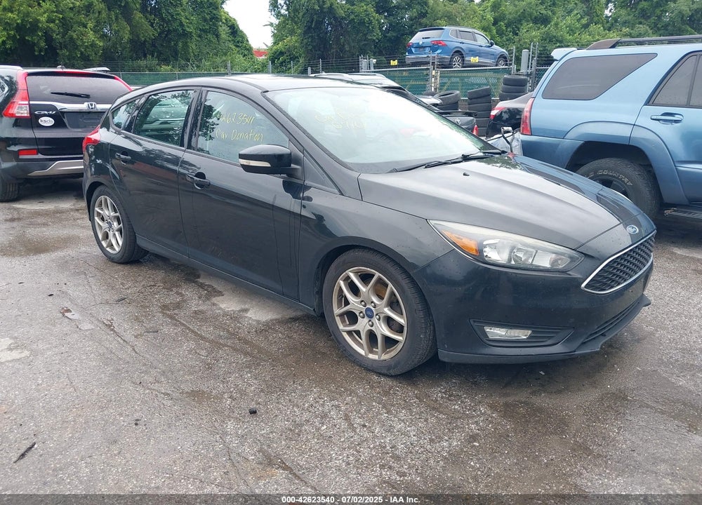 2015 FORD FOCUS SE VIN: 1FADP3K23FL379442