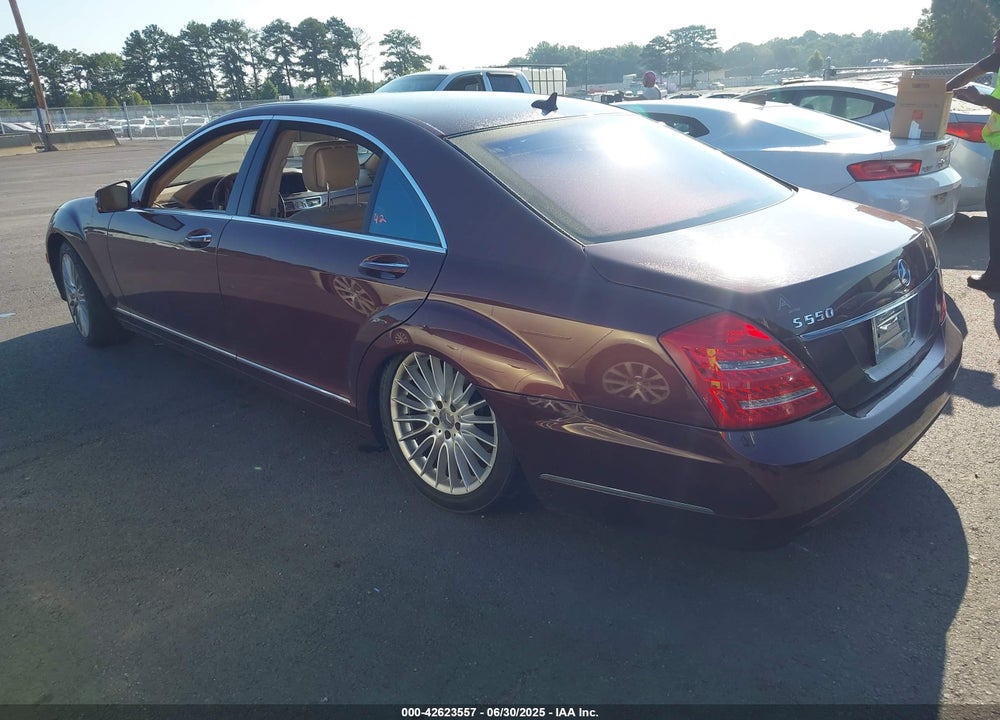 2010 MERCEDES-BENZ S 550 VIN: WDDNG7BB7AA340093