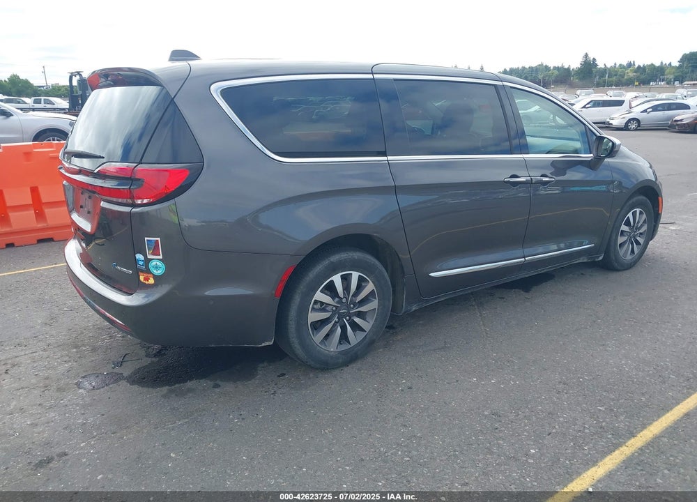 2022 CHRYSLER PACIFICA HYBRID LIMITED VIN: 2C4RC1S72NR123083