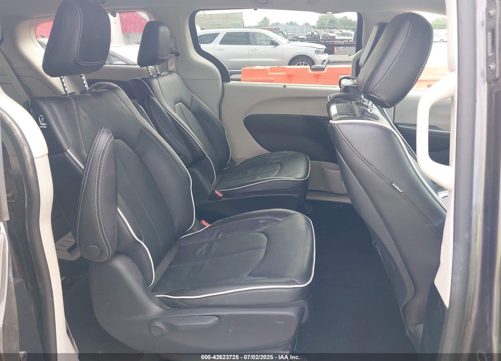 2022 CHRYSLER PACIFICA HYBRID LIMITED VIN: 2C4RC1S72NR123083