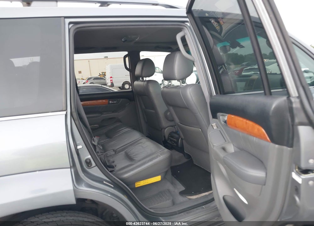 2004 LEXUS GX 470 VIN: JTJBT20XX40060248